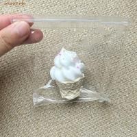 ราคา เซอิซ6โอโคนไอศกรีมของเล่นบีบ สไตล์หวานซูเปอร์ซอฟท์ไอศกรีมนุ่มฟื้นตัวช้าของเล่น ที่น่าสนใจสมจริงสร้างสรรค์ซิลิโคนจําลองอาหารบีบถุงอาหารเล่น (54911392307)