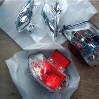 ราคา 125R ไฟหน้า ชุดไฟท้าย ไฟเลี้ยว 4 ชิ้น หัวแหลม WAVE125R สำหรับรถ WAVE125R (50060321659)