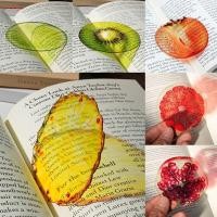ราคา เมรี ที่คั่นหนังสืออะคริลิค สีหักเหจําลองผลไม้โปร่งแสงที่คั่น ตลกน่ารักการ์ตูนหน้าคู่มือเครื่องหมายบันทึกเครื่องหมาย (49111047765)