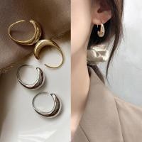 ราคา ต่างหูรูปตัว C สไตล์อินเทรนดี้สำหรับผู้หญิง (44074844409)