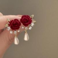 ราคา ต่างหูดอกกุหลาบทำจากกํามะหยี่สีแดง (54001034990)