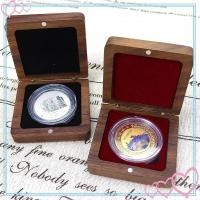 ราคา พบกัน2 กล่องแสดงการนําเสนอเหรียญตู้โชว์กันฝุ่นไม้สี่เหลี่ยมสากลกํามะหยี่ (50061330040)