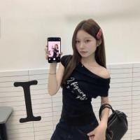 ราคา ไหล่เฉียงสาวร้อนเสื้อยืดแขนสั้นคอเดียวผู้หญิง (56012689245)