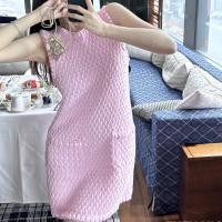 ราคา โปรโมชั่นจํากัดเวลา ฤดูร้อนสไตล์ใหม่คนดังอารมณ์สีชมพูถักเสื้อกั๊กกระโปรงโครเชต์ลดอายุชุดเดรสแขนกุด (54910222971)