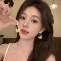 ราคา ปิดตา มุกตะกร้าดอกไม้ต่างหูหญิงซอกออกแบบต่างหู 2025 ใหม่ระดับไฮเอนด์แสงหรูหราต่างหู (47262758638)