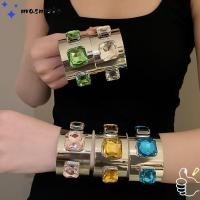 ราคา มาสมีโต สร้อยข้อมือ พลอยเทียม พลอยเทียม เปิดออกแบบสร้อยข้อมือข้อมือกว้าง สร้อยข้อมือชี้โลหะมันวาวเหล็กพรรคสวม (45862374756)