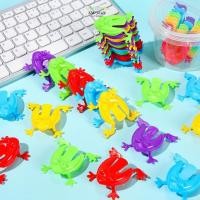 ราคา สตาร์เวย์ กบกระโดด สีพลาสติกสุ่มของเล่นตลก ของขวัญใส สีทึบของเล่นกบเด้ง (49363005264)
