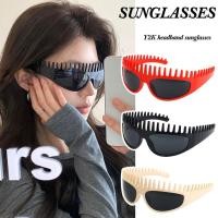 ราคา แว่นตา Cat Eye มีสไตล์ ที่คาดผมรูปทรงหวี ดีไซน์ Vintage Y2K PC Frame UV Blocking Glasses (54110479421)