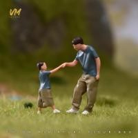 ราคา ทาสี Miniatures 1 64 Scale พ่อและ Son Fist Bump Duo ฉาก Diorama Action Figure Tiny People Model สําหรับรถยนต์ตกแต่งคอลเลกชัน (51511290778)