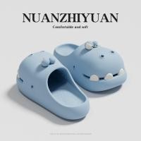 ราคา พร้อมสต็อกน่าเกลียดน่ารักไดโนเสาร์หลุมรองเท้าผู้หญิงฤดูร้อนบ้านในร่มหนา Soled Anti Slip Soft Soled รองเท้าแตะกลางแจ้ง (57010102141)