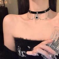 ราคา Black Sparkling Diamond Five Pointed Star Pendant Double Layer Layered Necklace for Women Choker Sweet Cool and Edgy Niche Design Accessories (57313070902)