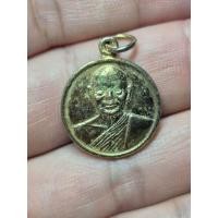 ราคา เหรียญกลมเล็กหลวงพ่อแพ รุ่นอายุ 84 ปี กะไหล่ทอง วัดพิกุลทอง จ สิงห์บุรี (42981958708)