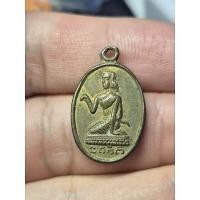 ราคา เหรียญนางกวักหลังพระพุทธ ทองเเดงกะไหล่ทอง หลวงพ่อจง (50161336547)