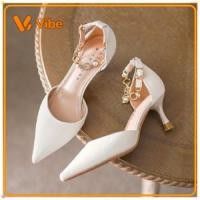 ราคา รองเท้าส้นสูง ในสต็อก รองเท้าแตะส้นบล็อกฤดูร้อนใหม่ของผู้หญิง รองเท้าเจ้าสาวปี๊บปลายแหลมสายรัดเดียว สไตล์ปิดหัวฝรั่งเศสสําหรับจับคู่ชุด (51012522613)