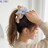 ราคา NLINNI ที่คาดผมตุ๊กตาหมี กิ๊บติดผมสีชมพูลูกไม้โบว์ลายสก๊อตสีฟ้า Scrunchies อุปกรณ์เสริมผมนุ่มปุยลื่นเนื้อการ์ตูนสัตว์กรงเล็บผมตกแต่งทุกวัน (57714440715)