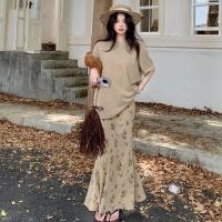 ราคา ชุดลำลองสไตล์เกาหลีสำหรับสาวๆ สีกากีแขนสั้น พร้อมเอวสูงและกระโปรงลายพิมพ์ (51608592139)