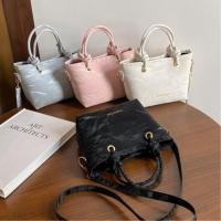 ราคา LD shop กระเป๋าสะพายข้างผู้หญิง มีพื้นที่ใส่ของได้เยอะ วางมือถือได้ทุกสไตล์ EP9304 (29087945889)
