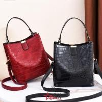 ราคา FILL กระเป๋าทรงถังลายจระเข้ กระเป๋าสะพายข้างลายจระเข้อเนกประสงค์ กระเป๋าถือหนัง PU ความจุขนาดใหญ่แฟชั่นผู้หญิง (53416164124)