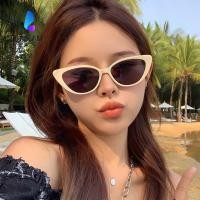 ราคา LAKAM แว่นกันแดดทรงแคทอายกรอบเล็ก UV400 Sun Protection Sun Glasses เฉดสีสีสันสดใสอินเทรนด์สําหรับผู้หญิง (54166372625)