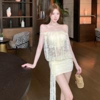 ราคา จีนฤดูร้อนสไตล์ใหม่ถนนอินเทรนด์สีเบจลูกไม้ชุดผู้หญิง ผอมลง ดูยืดหยุ่นหนึ่งคอแขนกุด ไร้เอว ชุดแน่น (46162152549)