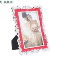 ราคา SHOUH กรอบรูปตั้งโต๊ะ การออกแบบขาตั้งด้านหลังกรอบรูปตกแต่งพลาสติก การออกแบบโต๊ะขนาดเดสก์ท็อป 6in กรอบรูปสีแดงสําหรับห้องนอน (56465785510)