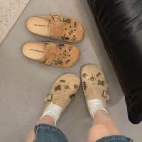 ราคา แตะ Stepping on Shit hellokitty Birkenstock รองเท้าฤดูร้อนฤดูใบไม้ร่วงสวมใส่ด้านนอกหญิงตั้งครรภ์ Birkenstock รองเท้า Slip On Retro Birkenstock รองเท้าแตะ (53411611533)