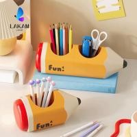 ราคา LAKAM ที่ใส่ดินสอ กล่องดินสออเนกประสงค์พลาสติก ที่เก็บเครื่องเขียนสไตล์การ์ตูนแบบเปิดรูปดินสอทนทานใช้นักเรียน (52766925666)