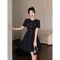 ราคา เดรสสั้นมินิมอลกระดุมหัวใจสไตล์เกาหลี สีดำ แขนสั้น ผ้าโพลีเอสเตอร์ (55301776163)