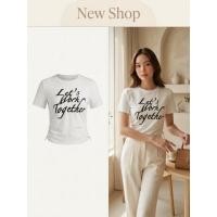 ราคา เสื้อยืดเว้าเอวรูดข้าง เสริมฟองน้ำรองไหล่ สกรีนลาย มีสีขาว สีดำ ความยาว19นิ้ว (50514419773)