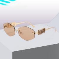 ราคา แว่นกันแดด เลนส์เหลี่ยม ไร้ขอบ แต่งเพชร เลนส์สีน้ำตาลชา ชาอ่อน Y2K Luxury (47811291307)