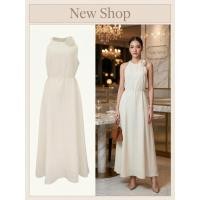 ราคา ชุดเดรสยาว แบบคอคล้อง ผูกโบว์ช่วงเอว มีดอกไม้ช่วงไหล่ ซิปหลัง มีสีครีม สีดำ (26244782145)
