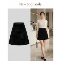 ราคา กระโปรง สีดำ ลายจุด ทรงเอมีซับใน ซิปด้านหลัง (45457126052)