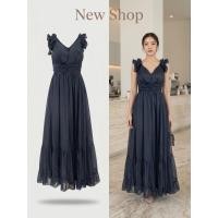 ราคา ชุดเดรสยาว สีกรมท่า คอวีลึก แขนกุด ช่วงไหล่แต่งระบาย มีซิปด้านหลัง พร้อมซับในทั้งตัว (51457289347)