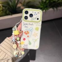 ราคา เคสไอโฟนซิลิโคนเหลวนุ่มกึ่งโปร่ง ลายวาดมือผลไม้หอยทากดอกไม้ ห่วงคล้องมือลูกปืนสีสันสดใส กรอบกล้องขอบเขียวพาสเทล ผิวด้านกันรอยนิ้วมือ สไตล์ฤดูร้อนคาวาอิ กันกระแทก สำหรับ iPhone 17 16 15 14 13 Pro Max (