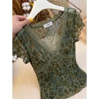ราคา ลดราคาจํากัดเวลา เสื้อยืดแขนสั้นพิมพ์ลายเสือดาวเย็บลูกไม้ตัดคอวีสลิมฟิต 2026 ฤดูร้อนสไตล์ใหม่สาวฮอตด้านบน (48863814410)