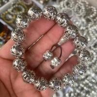 ราคา โบราณเลียนแบบโบราณทิเบตสร้อยข้อมือเงินรูปแบบสไตล์โหลออกแกะสลักทิเบตสร้อยข้อมือลูกปัดเงินย้อนยุคสไตล์ชาติพันธุ์ (48917771880)