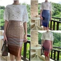 ราคา กระโปรงสำหรับผู้หญิง ลายไทย ผ่าข้าง ทรงดินสอ ความยาว 24 นิ้ว Clothing เสื้อผ้า Women Lady Skirt กางเกง รัด ขา สั้น เด็ด ยิ้ม ช้าง ขาสั้น ผ้านิ่ม คาร์โก้ สาวอวบ ลูก ฟ (1730860520717715753)