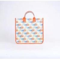 ราคา (Second-hand) GUCCI Logo print tote bag ( used in very good condition ) B140 (1731112365459672062)