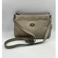ราคา (Second-hand) fendi selleria shoulder bag (1731088924416904190)