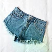 ราคา Topshop กางเกงยีนส์ขาสั้น เอว 34 Clothing Jean เสื้อผ้า ผู้หญิง Women ryujin short pants ck ทรง drip ขา สั้น ระบาย กางเกงขาสั้นผู้หญิง ฮานาโกะขาสั้น กางเกงขาสั้นสาวอวบ (1731434908001995086)