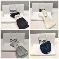 ราคา ผ้าพันคอ Pleats please ของแท้จาก Shop Issey Miyake (1729577738522036532)