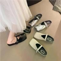 ราคา รองเท้าส้นเตี้ยผู้หญิง ไซส์ใหญ่ วัสดุยาง หัวเข็มขัดสี่เหลี่ยม ไซส์ 35-42 (1732311774410475763)