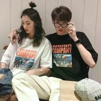 ราคา เสื้อยืดแขนสั้นเกาหลีรุ่นหลวมคู่รักฤดูร้อนสำหรับผู้ชายและผู้หญิง ชุดคู่ไปทะเลกับแฟน ชุดคู่สามีภรรยา เสื้อคู่ (1731812708704553766)