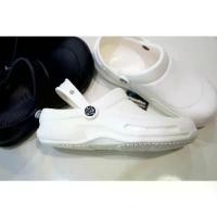 ราคา HippoBloo Shoe รองเท้าหัวโตไม่มีรู สีขาวอ๊อฟไวท์ ยี่ห้อ Hippo Bloo ฮิปโปบลู ขายดี (1731364397189925813)