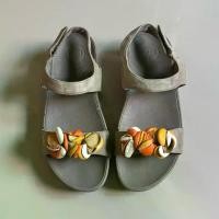 ราคา FITFLOP SANDALS รองเท้ารัดส้นมือสองของแท้ sz.38 ขายร้อน (1732136766473078400)