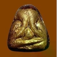 ราคา พระเครื่อง พระปิดตา หลวงพ่อปาน วัดเครือวัลย์ จ.ชลบุรี พิมพ์หลังแบบ เนื้อผงลงรักปิดทอง (1729580760009640237)
