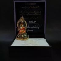 ราคา หลวงปู่ทวด รุ่น พรโพธิสัตว์ องค์พระเนื้อชนวนชุบทองแท้ลงยาจีวรส้ม ฐานเนื้อชนวนชุบทองแท้ลงยาสีเขียว สร้าง ..499..องค์ หมายเลข ..149.. พร้อมใบรับรอง พระ แท้ กระจก นูน พระเครื่อง พ (1729661832043858067)