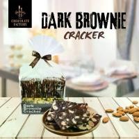 ราคา [พร้อมส่ง] ดาร์คบราวนี่ แครกเกอร์ บราวนี่ ขนม อบกรอบ รสดาร์กช็อกโกแลต Dark Brownie Cracker Chocolate Factory (1731310570774365506)