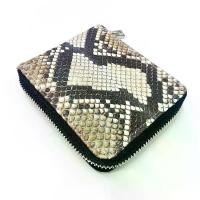 ราคา กระเป๋าหนังแท้ กระเป๋าสี่เหลี่ยม มินิ หนังงู กระเป๋าสตางค์หนังงูซิปรอบ สีธรรมชาติ กระเป๋าหนังงู ที่มีเอกลักษณ์เฉพาะตัว ใส่ได้ทั้งเหรียญ ธนบัตร รวมถึงการ์ดต่างๆ (1729700301608028784)