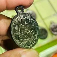 ราคา หลวงปู่นิ่ม เหรียญหล่อโบราณ เนื้อตะปูสังฆวานร หายากสร้างน้อย 96เหรียญ ตามอายุหลวงปู่ ตอนนั้น แจกกรรมการ (1730319449153112936)
